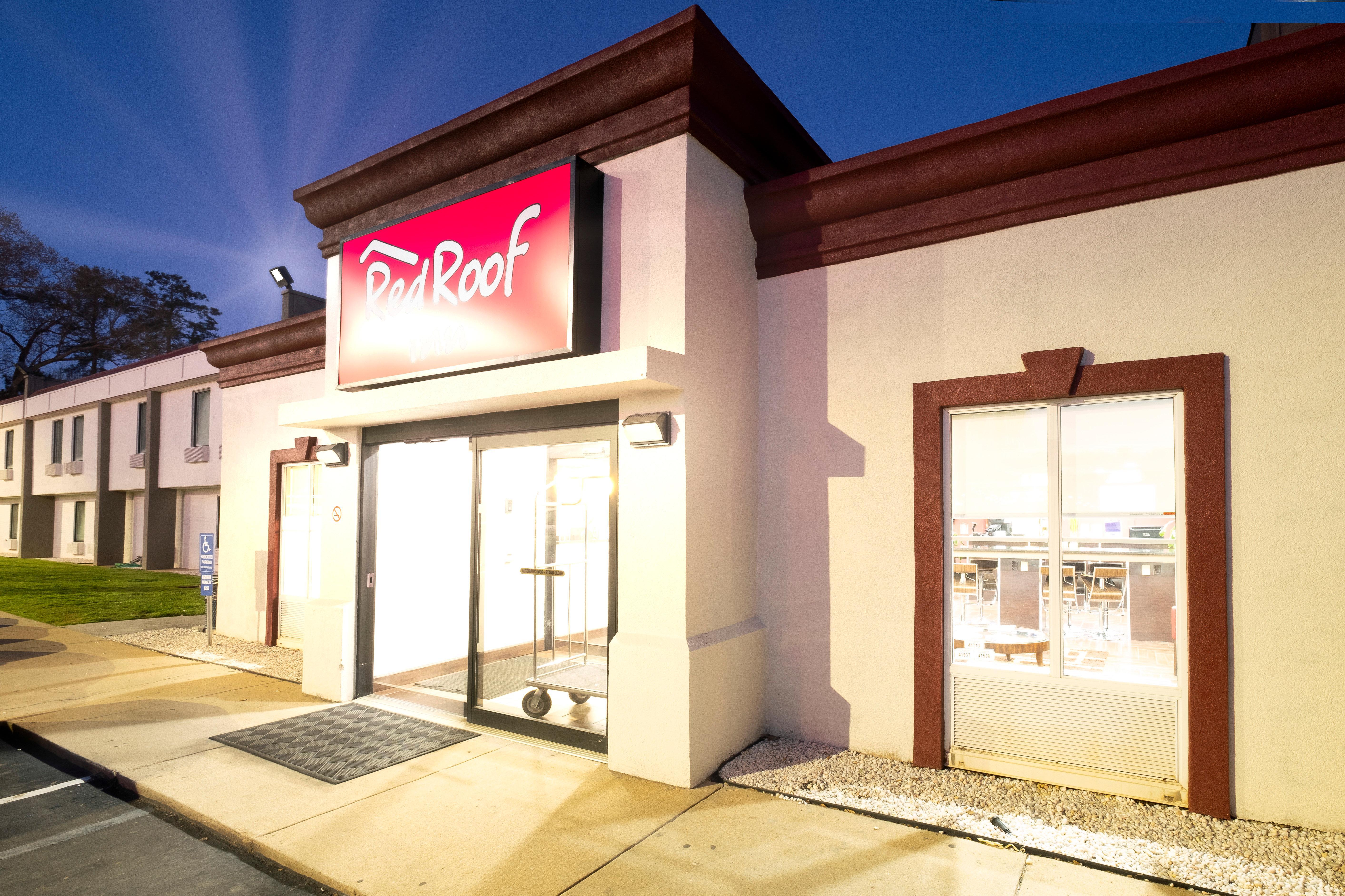Red Roof Inn Raleigh North-Crabtree Mall-Lenovo Center Exteriör bild