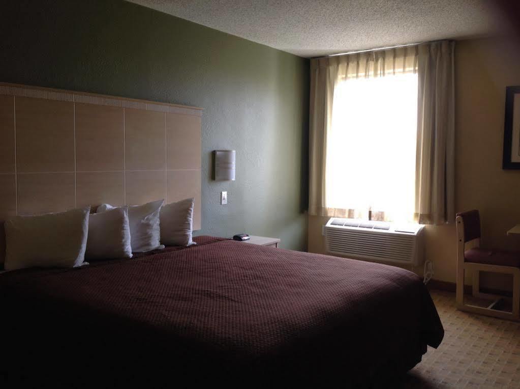 Red Roof Inn Raleigh North-Crabtree Mall-Lenovo Center Exteriör bild