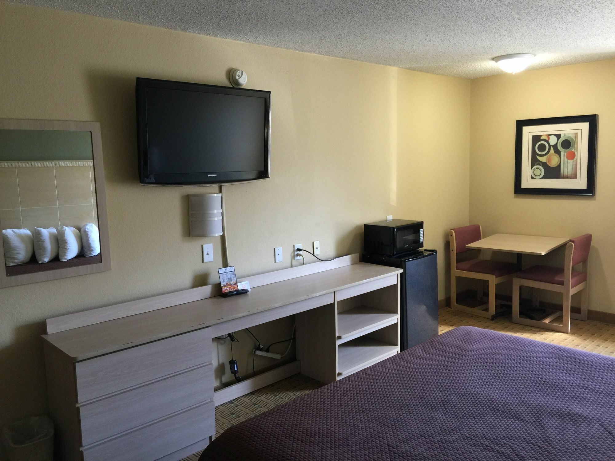 Red Roof Inn Raleigh North-Crabtree Mall-Lenovo Center Exteriör bild